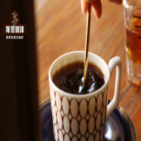 美式和黑咖啡有什么不同？美式咖啡是美国人发明的吗？做意式一次装多少克粉？